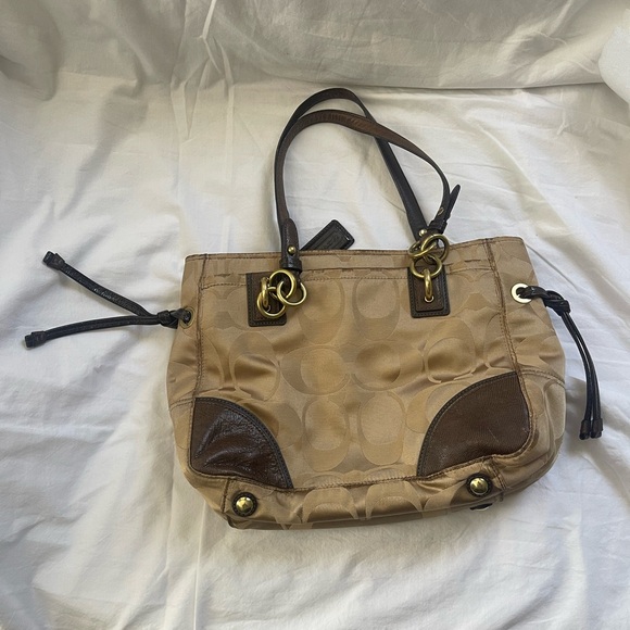 Coach Bag - Picture 2 of 4